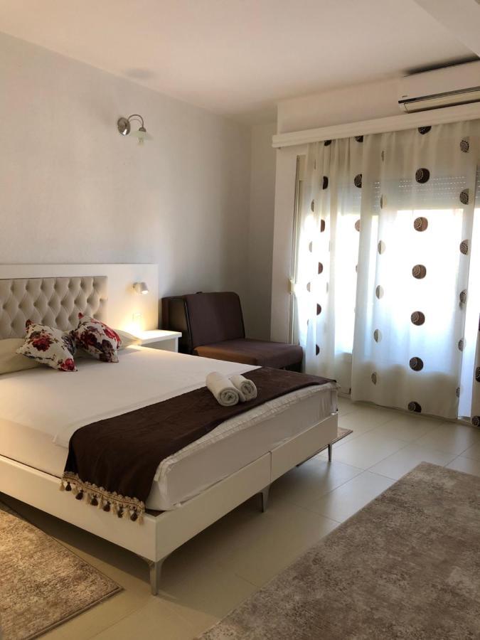 Apartments Fourroses Ulcinj Esterno foto