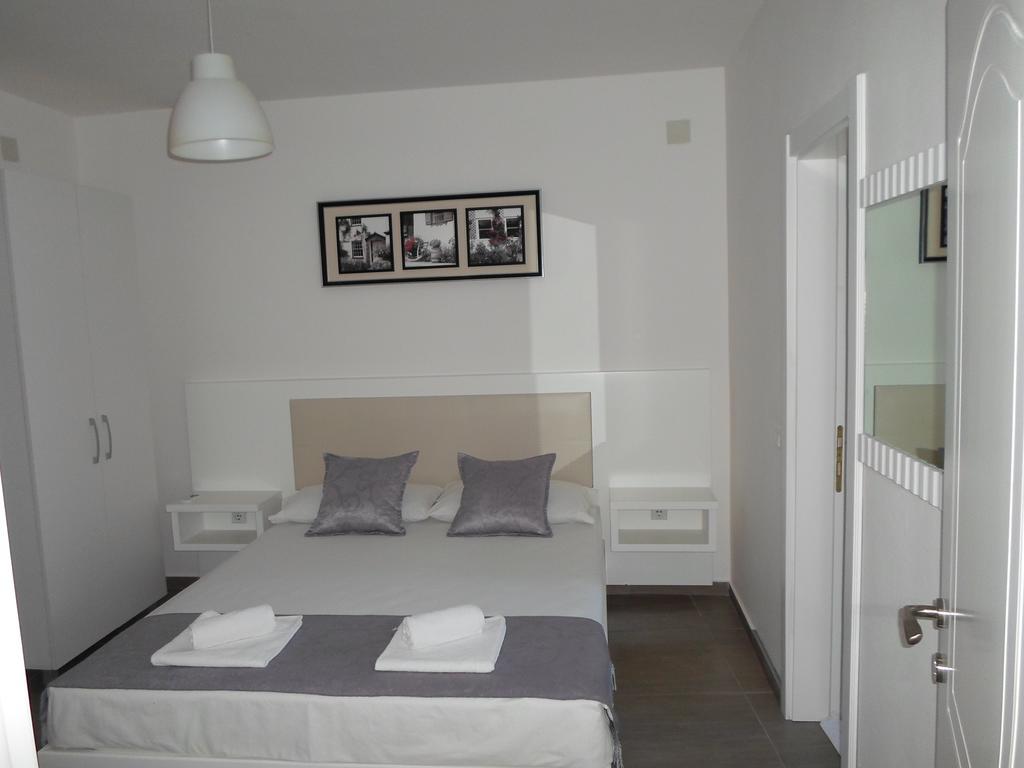 Apartments Fourroses Ulcinj Esterno foto